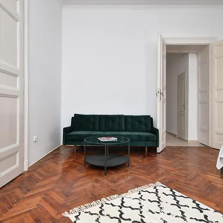 Bg Kaldy Gyula Studio's Budapeszt